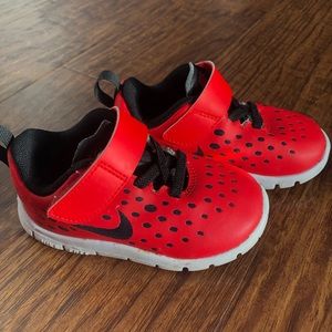 NIKE • Kids Free Express Running Shoe